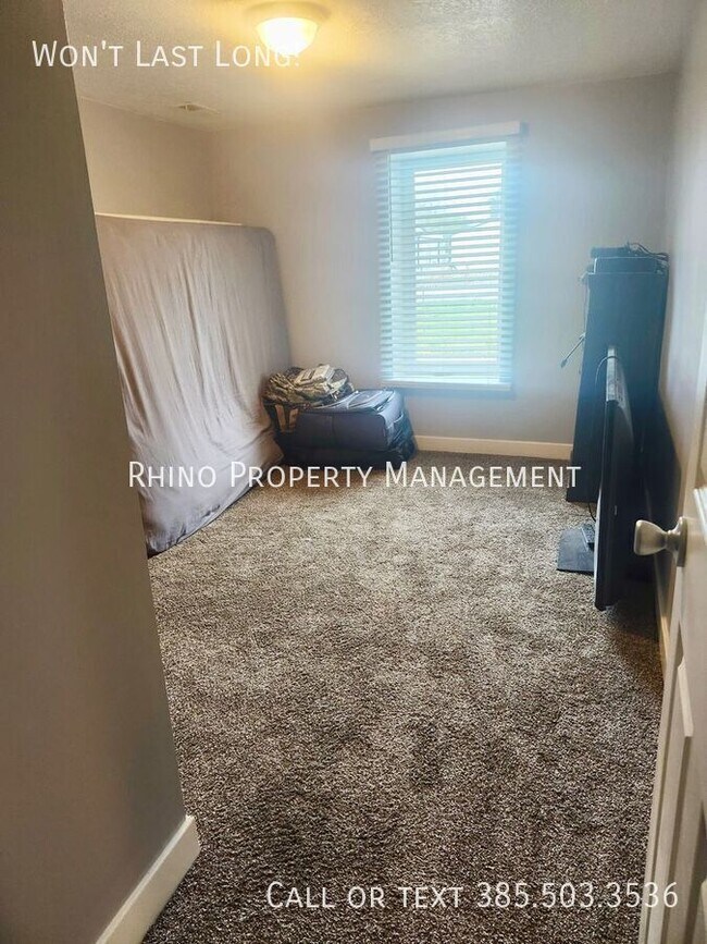 Building Photo - 2412 N 2000 W