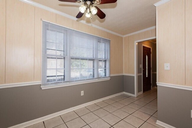 Building Photo - 2769 New S Dr