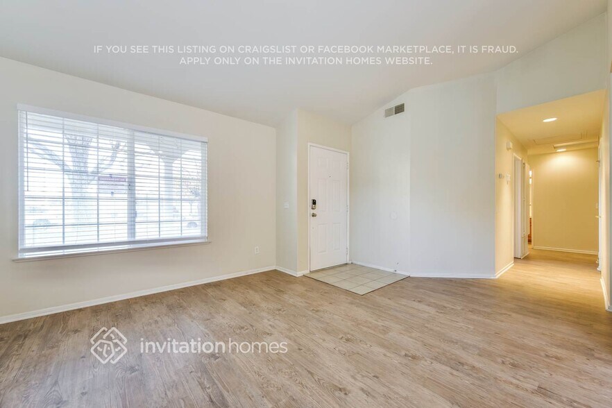 Building Photo - 3541 W Ave J 3