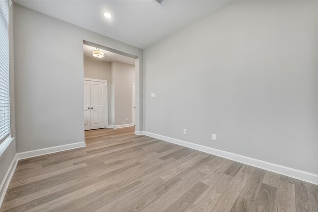 Building Photo - 3311 Full Bellied Ln