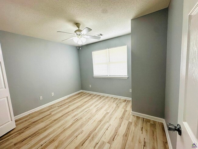 Building Photo - 107 Eagles Landing Trail