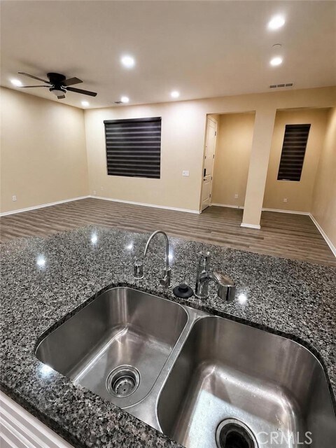 Building Photo - 2818 E Berry Loop Privado