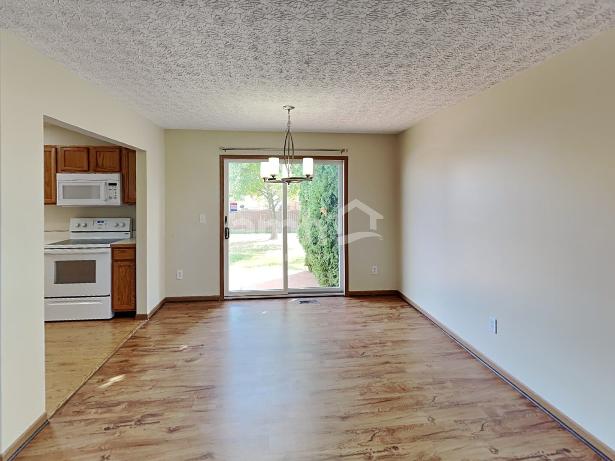 Building Photo - 5895 Westbend Dr