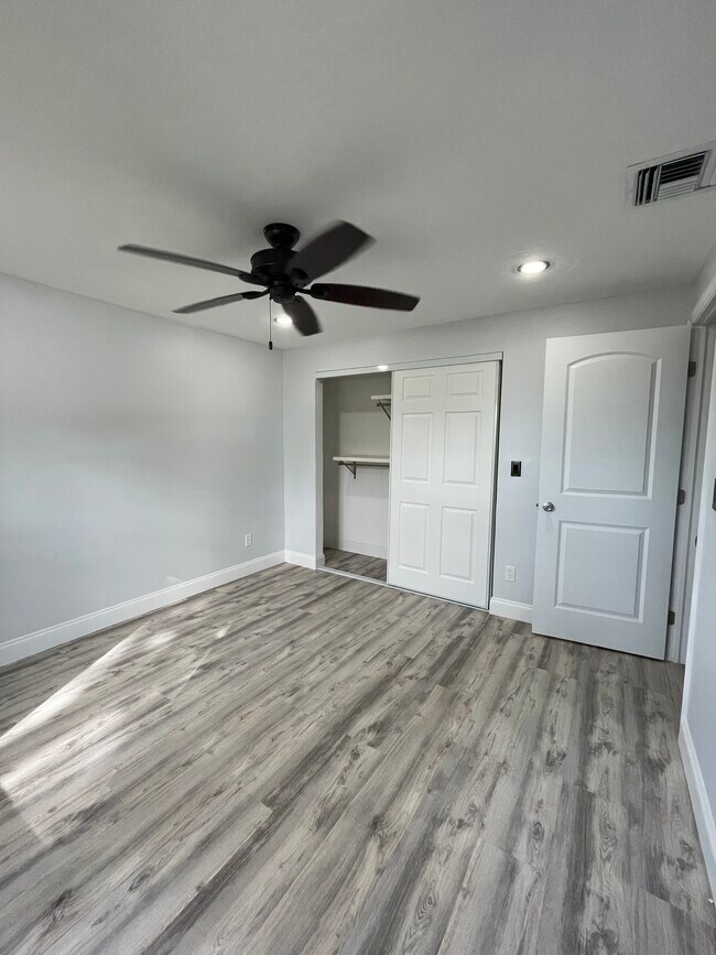 Building Photo - 27989 Lance Dr