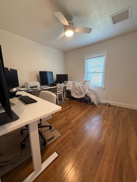 3rd bedroom currently used as an office - 129 36th Ave NE