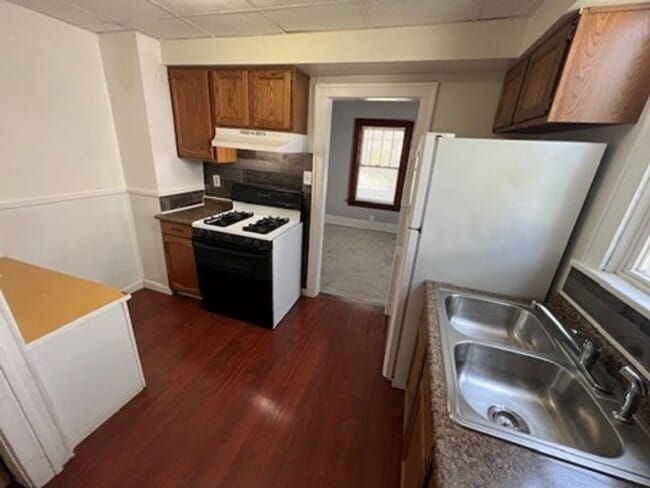 Building Photo - 1155 Big Falls Ave