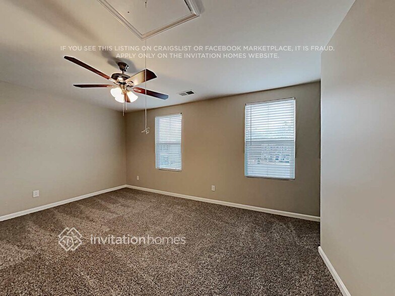 Building Photo - 2401 Everton Cir SE