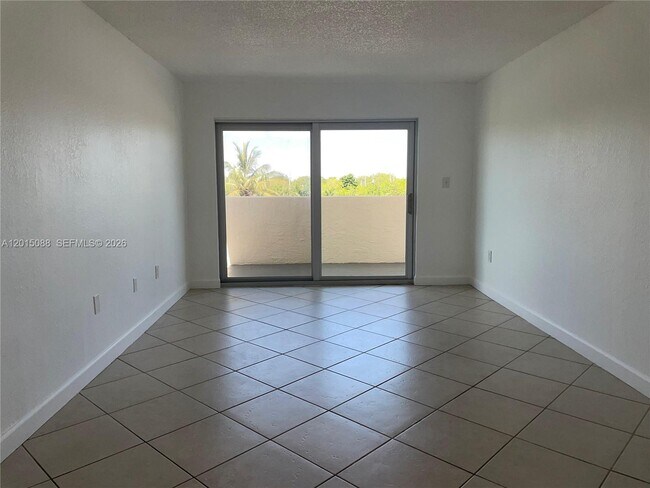 Building Photo - 10300 Coral Wy