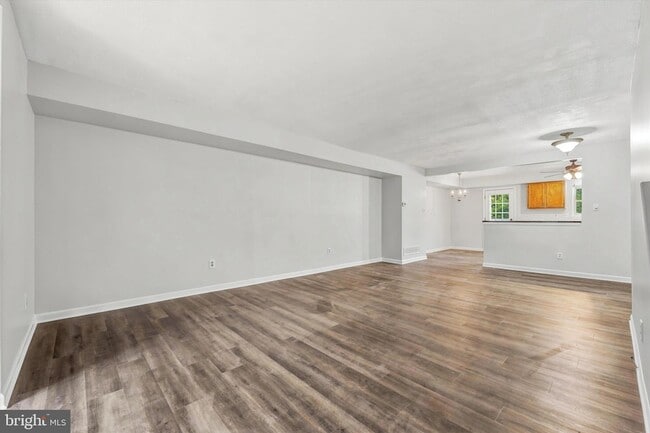 Building Photo - 34 Kelmar Ave