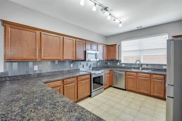 Building Photo - 200 Shadybrook Dr