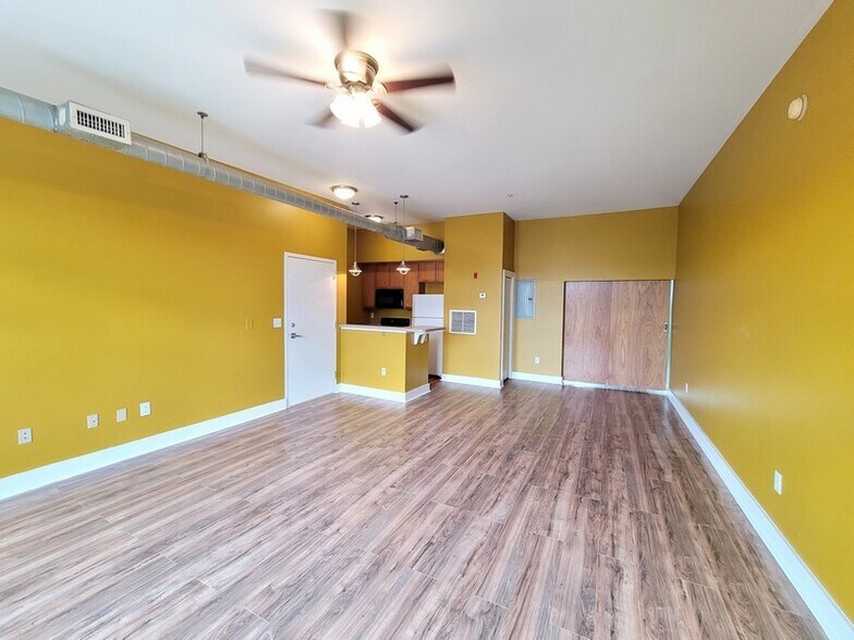 Building Photo - 502 Pryor St SW