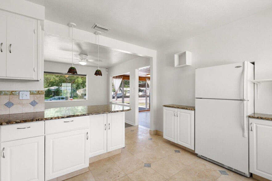 Building Photo - 5230 1st Ave N