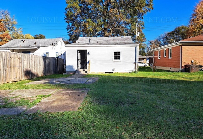 Building Photo - 4110 La Salle Ave