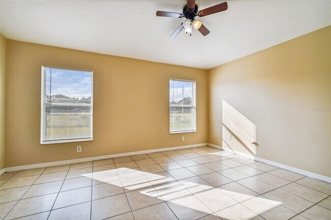 Building Photo - 7956 Carriage Pointe Dr