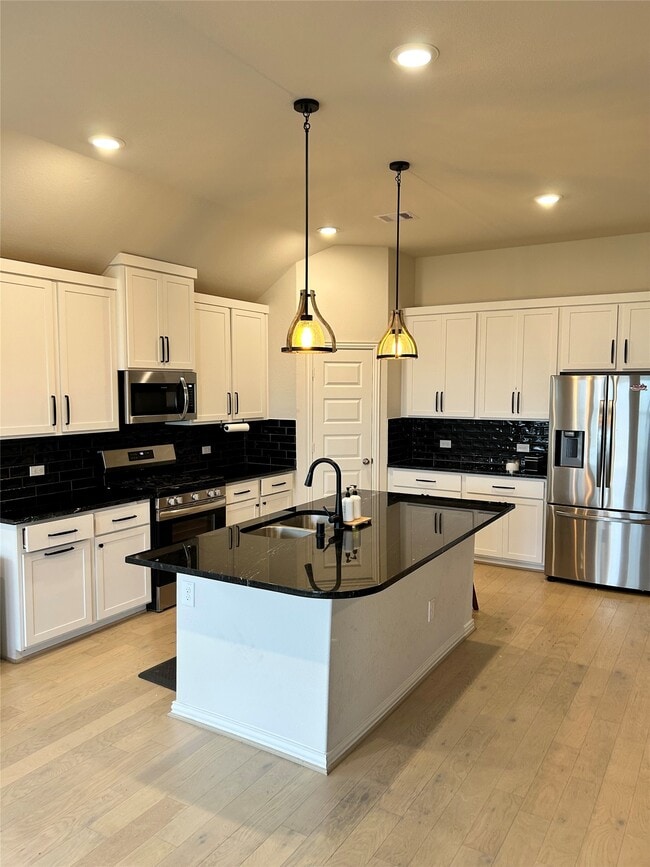 Building Photo - 12218 English Mist Dr