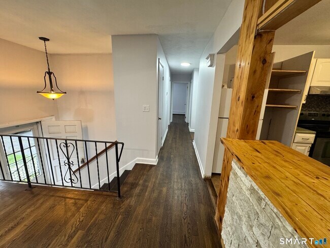 Building Photo - 9 Fulmore Dr