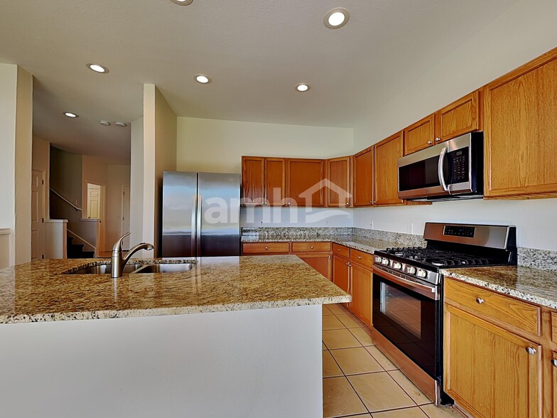 Building Photo - 26139 Flinton Dr