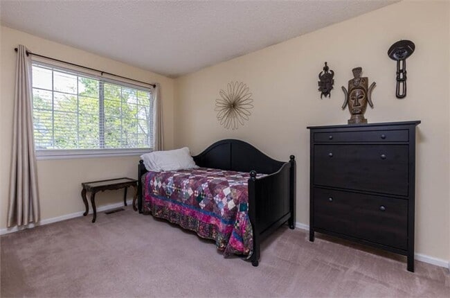 Building Photo - Charming 3-Bedroom Home in Prime Rock Cree...