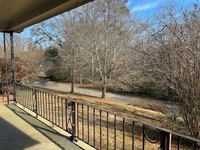 Building Photo - 17 Wintergreen Ln