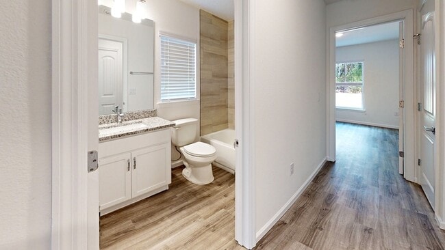 Building Photo - *** BEAUTIFUL MODERN 3/2 HOME IN PALM COAST***