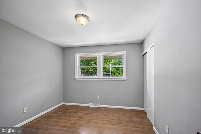Building Photo - 144 E Arbor Ave