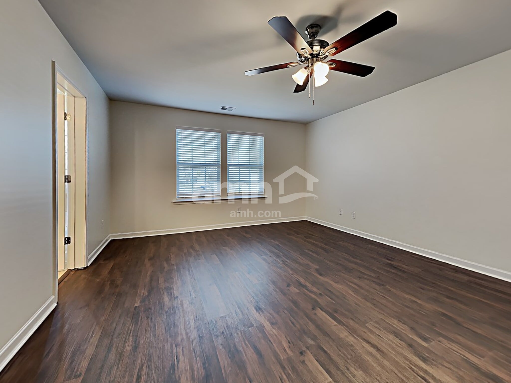 Building Photo - 656 Silver Moss Dr