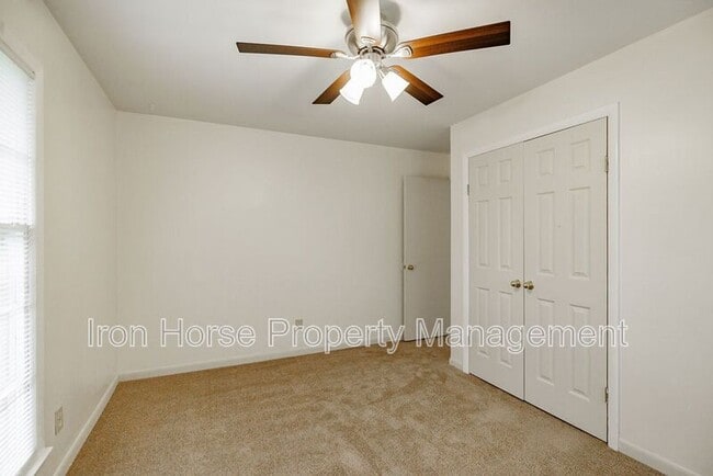 Building Photo - 162 Jockey Club Dr