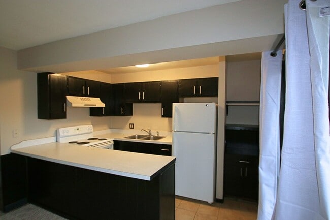 Building Photo - 45 Nassau Colony