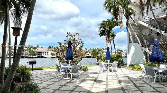 Building Photo - 2200 S Ocean Dr
