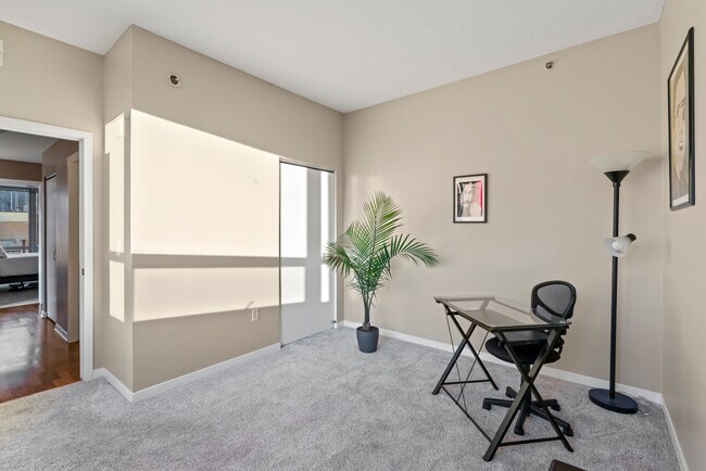 Building Photo - 929 Portland Ave