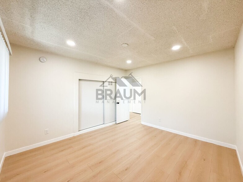 Building Photo - 19405 Haynes St