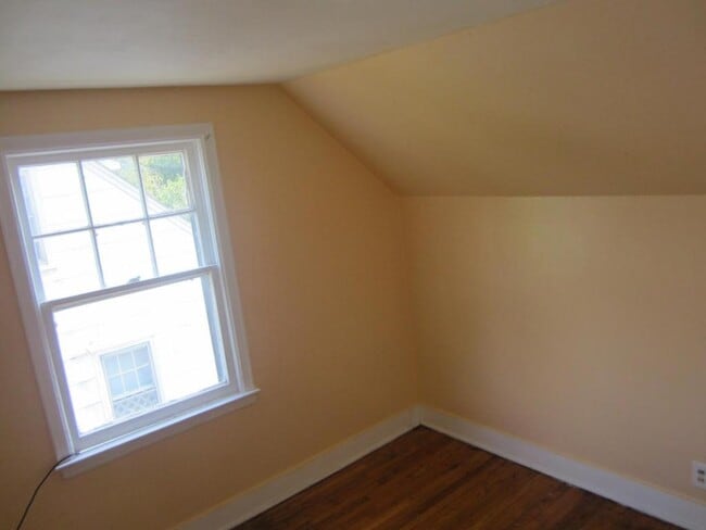 Building Photo - 127 Texas St