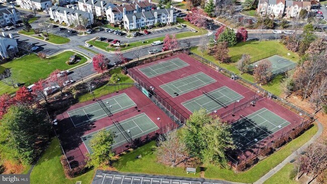 Building Photo - 8048 Hilliard Dr