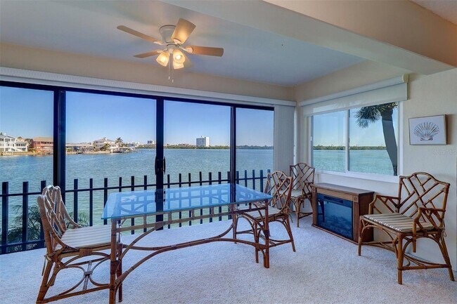Building Photo - 868 Bayway Blvd