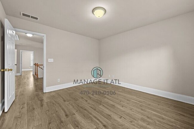 Building Photo - 5 Bedroom house rent in Suwanee near Peachtree Ridge High School