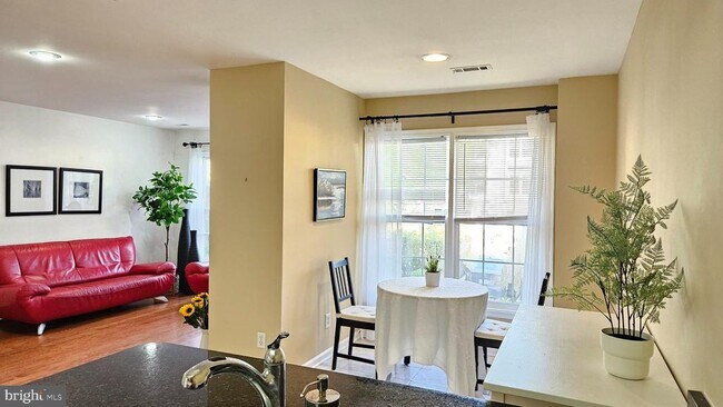 Building Photo - 6008 Rabbit Hill Ct
