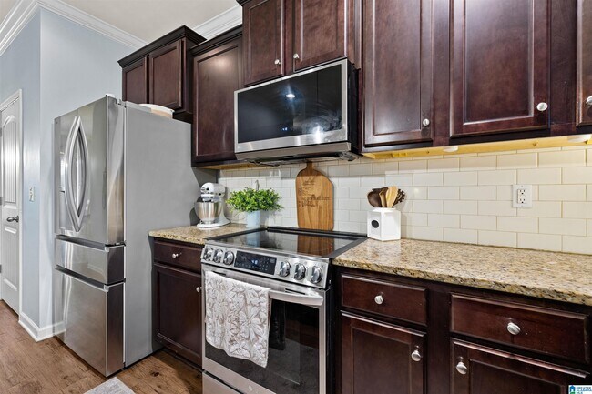 Building Photo - 325 Blackberry Blvd