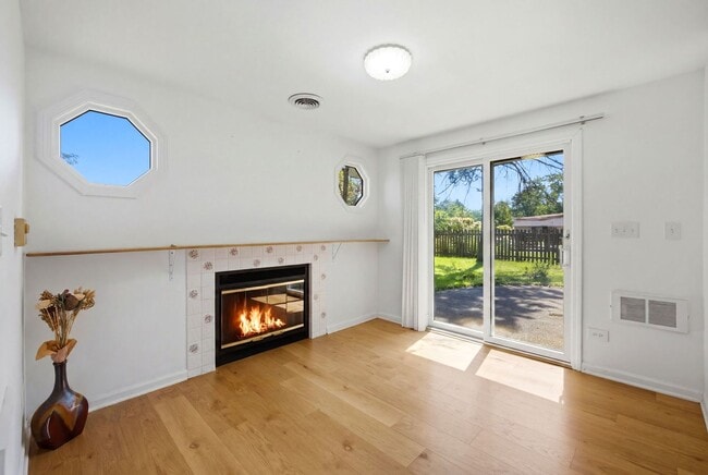 Building Photo - 1624 W Weathersfield Way
