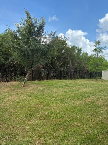 Building Photo - 8737 Bower Bass Cir