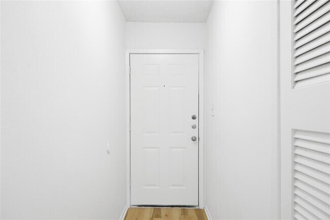 Building Photo - 2705 Windswept Cove