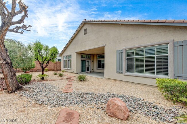 Building Photo - 8031 Pavarotti Ave