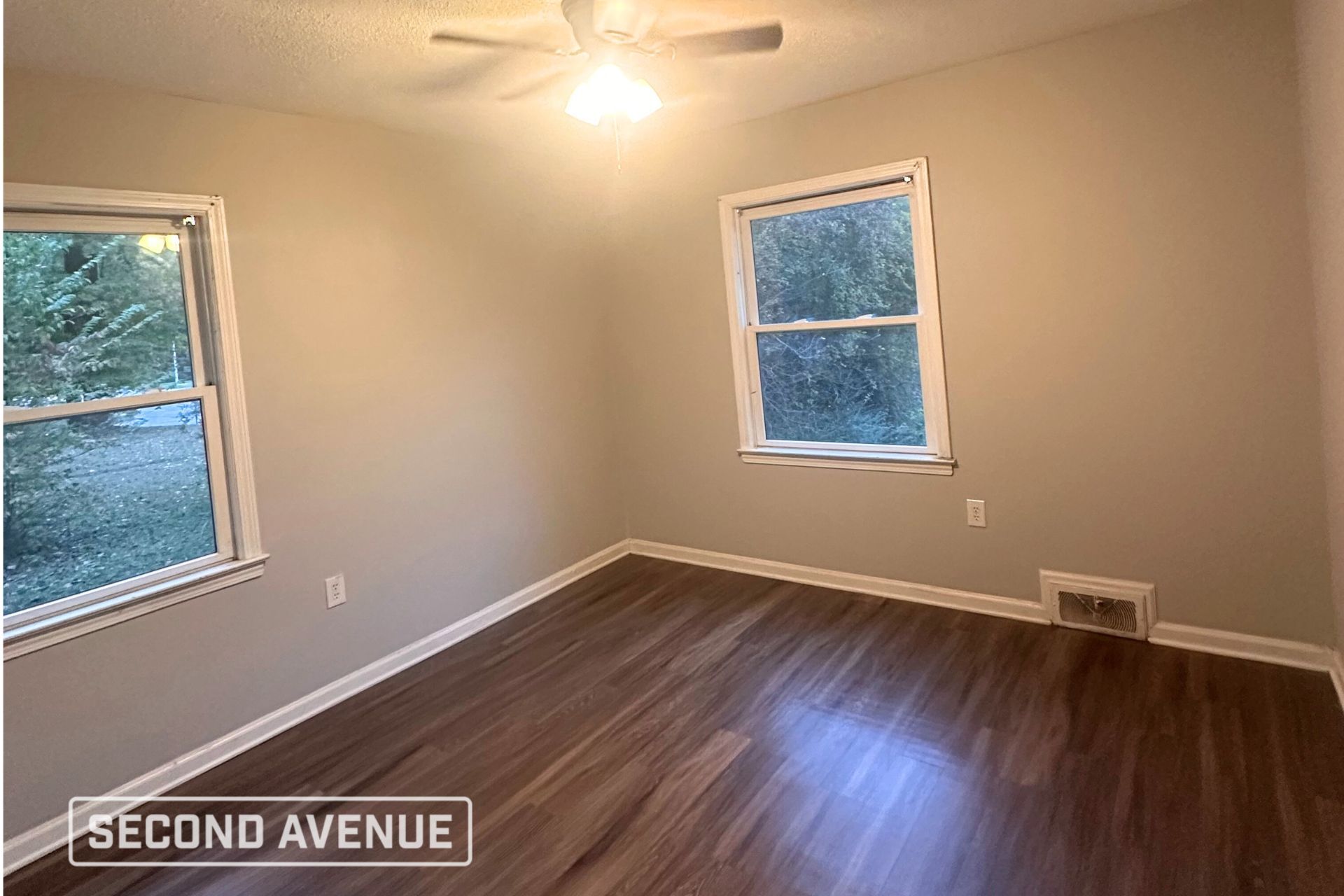 Building Photo - 1423 Whitney Ave