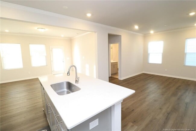 Building Photo - 1214 Rosefinch Dr