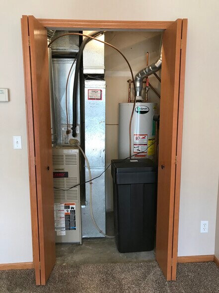 Building Photo - 14179 Plymouth Ave