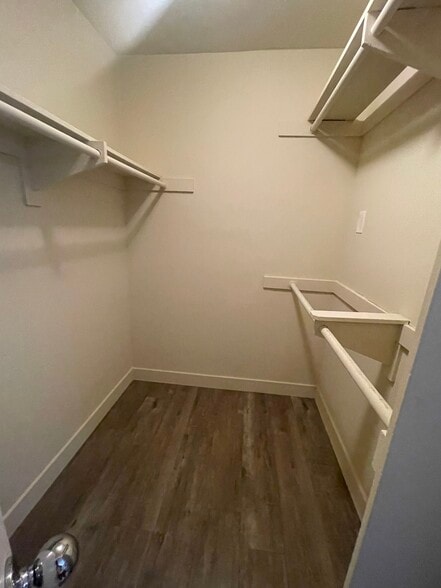 Building Photo - 24127 Del Monte Dr