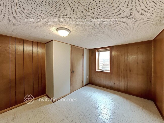 Building Photo - 3015 Dakota Ave S