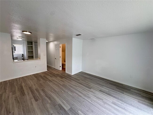 Building Photo - 408 57th Ave Dr E