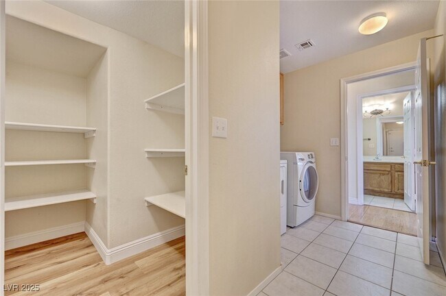 Building Photo - 4513 Long Horse Ct