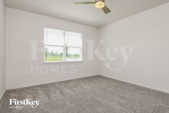 Building Photo - 1642 Isleta Lp
