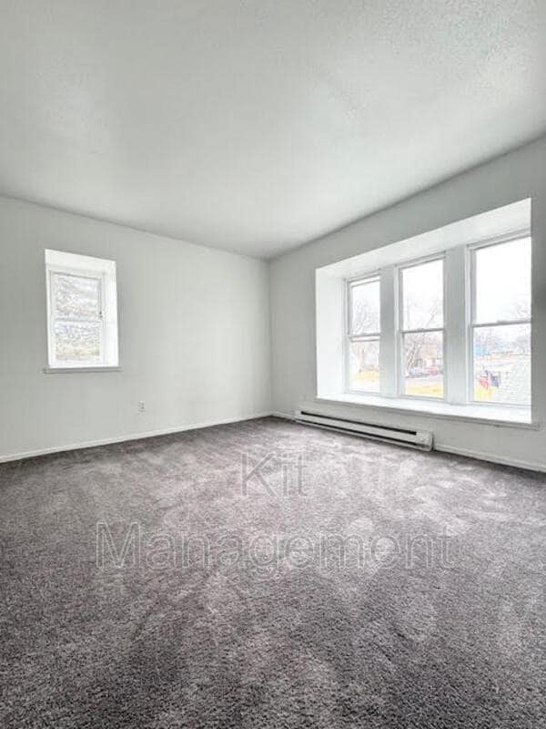 Building Photo - Charming 3-Bed Home with 1.5 Baths and 1,200 Sq Ft in West Toledo – $995/mo